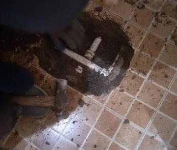福州卫生间漏水维修公司为您分享下卫生间渗水如何处理及注意事项